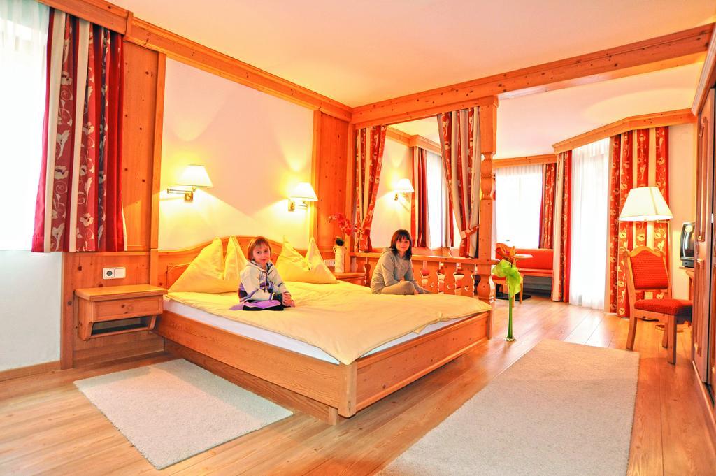 Hotel Loffele Weissbriach Bilik gambar