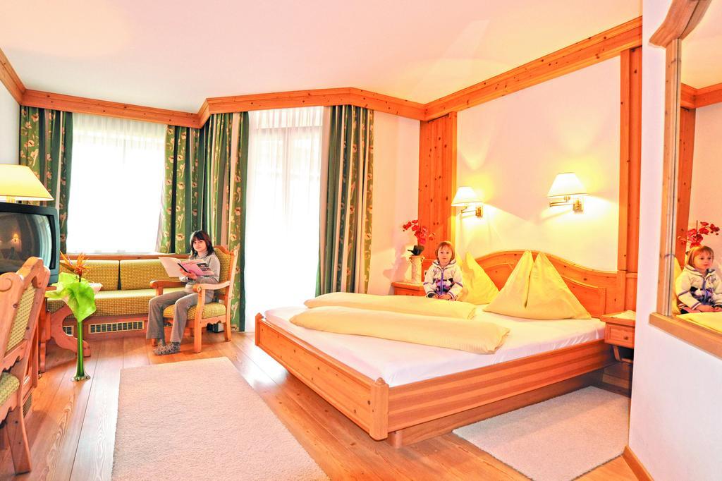 Hotel Loffele Weissbriach Bilik gambar